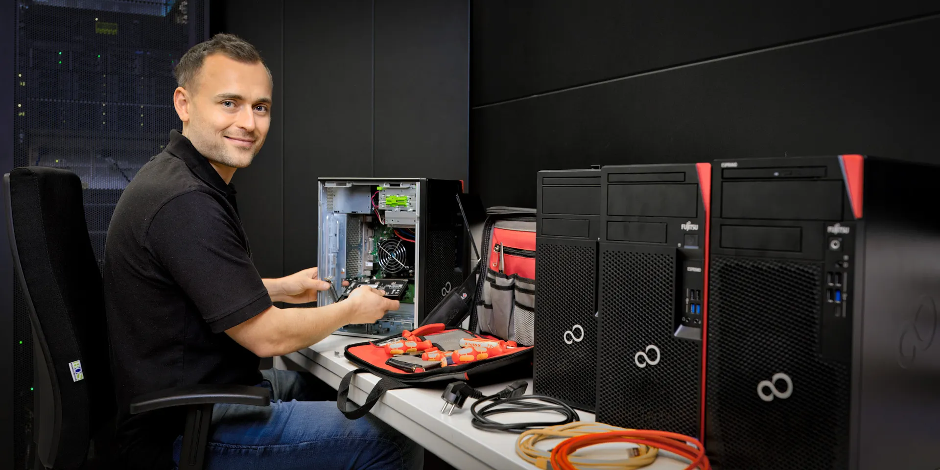 Schüler und Studenten bei ELEKTRISOLA